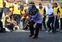 Tawa, Olahraga, dan Kebersamaan Warnai Jalan Santai serta Lomba Meriah Polres Metro Tangerang Kota.