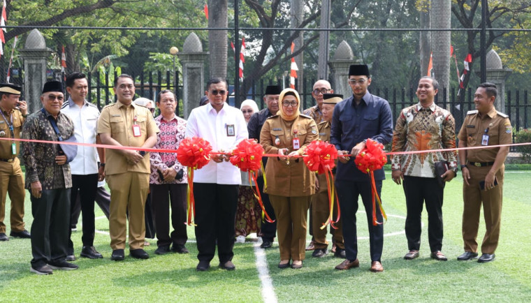 Wabup Tangerang Intan Bersama Dirjen PAUD Resmikan Revitalisasi Lapangan Sekolah Islamic Village.