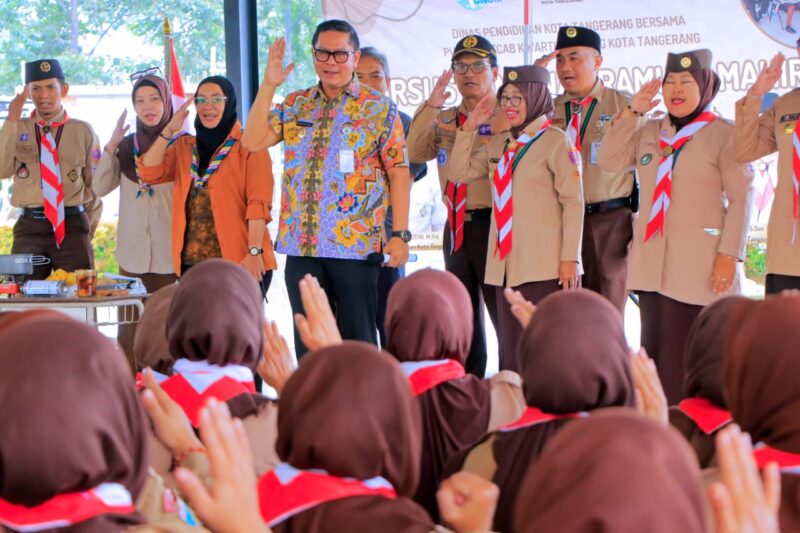 Wakil Wali Kota Tangerang Selaku Waka Mabicab Pramuka Memberikan Arahan ke Peserta KMD.