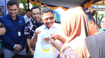 Pemkot Tangerang Salurkan 16 Ton Beras, Sachrudin: Bukti Pemerintah Hadir untuk Warga.