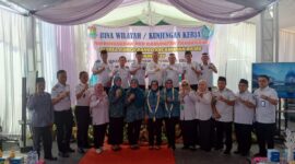 Camat Rajeg Oman Apriaman Mendampingi Ketua TP PKK Kabupaten Tangerang dalam Program Binwil.