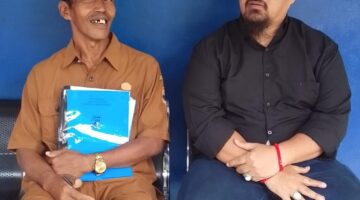 Puluhan Tahun Berjalan Kaki Mengabdi Untuk Pendidikan, PPPK di Lebak ini  Akhirnya Punya Motor Setelah Videonya Viral